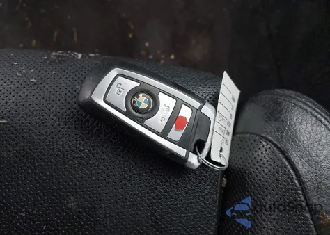 2015 BMW 740Li xDrive z USA, uszkodzony, nr VIN WBAYF4C52FGS99021